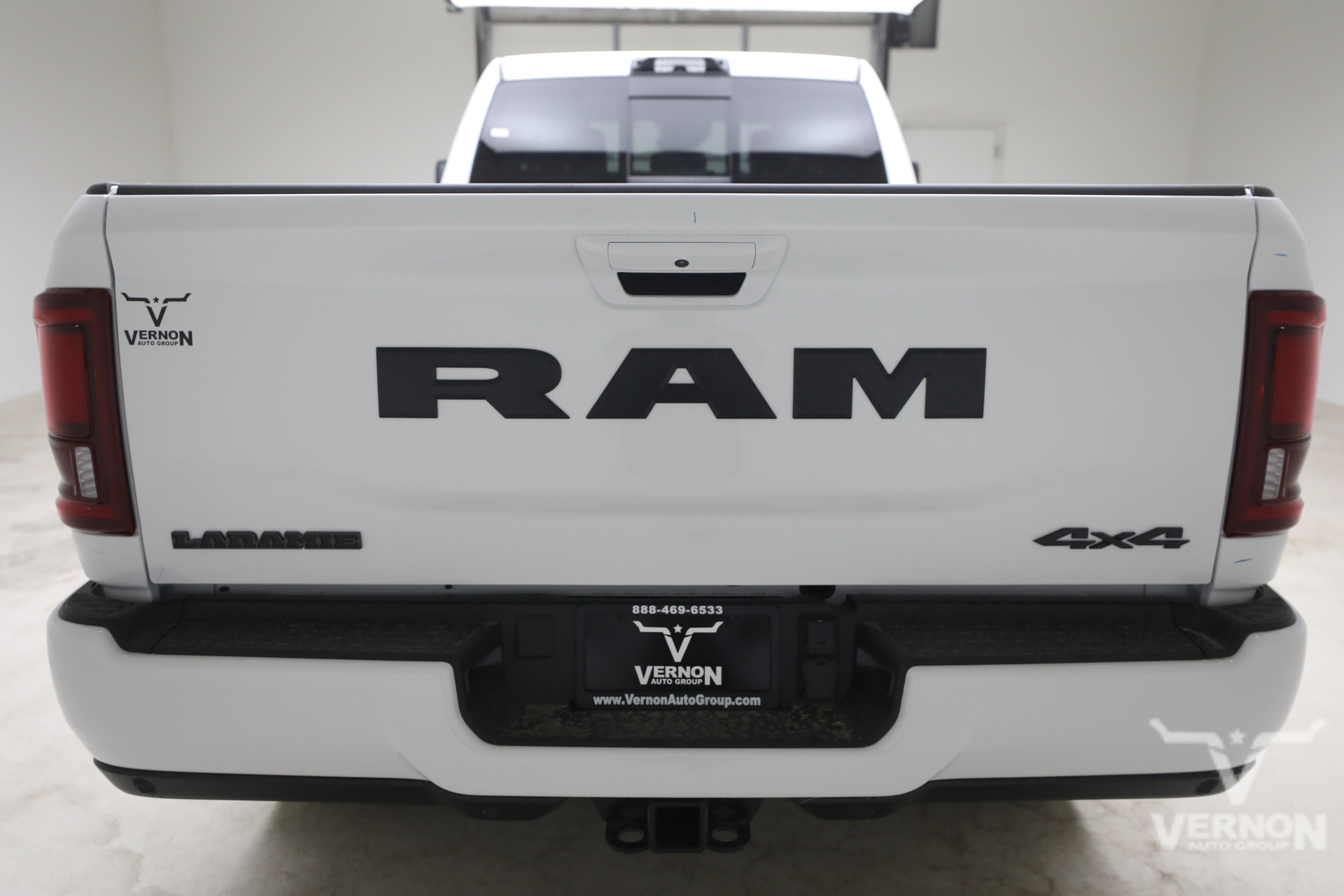 New 2027 RAM 3500 Laramie AWD/4WD image 4