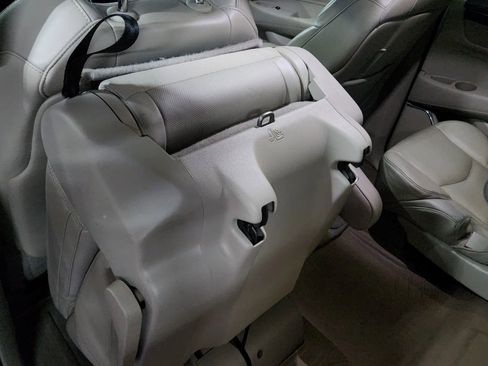 Used 2015 Cadillac Escalade Premium image 22