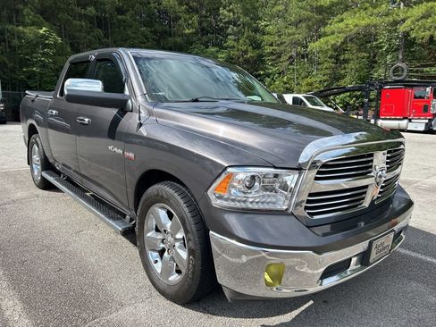 Used 2015 RAM 1500 Lone Star RWD image 1
