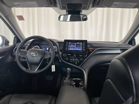 Used 2023 Toyota Camry SE AWD/4WD image 9
