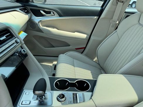 New 2026 Genesis G70 2.5T Prestige image 9