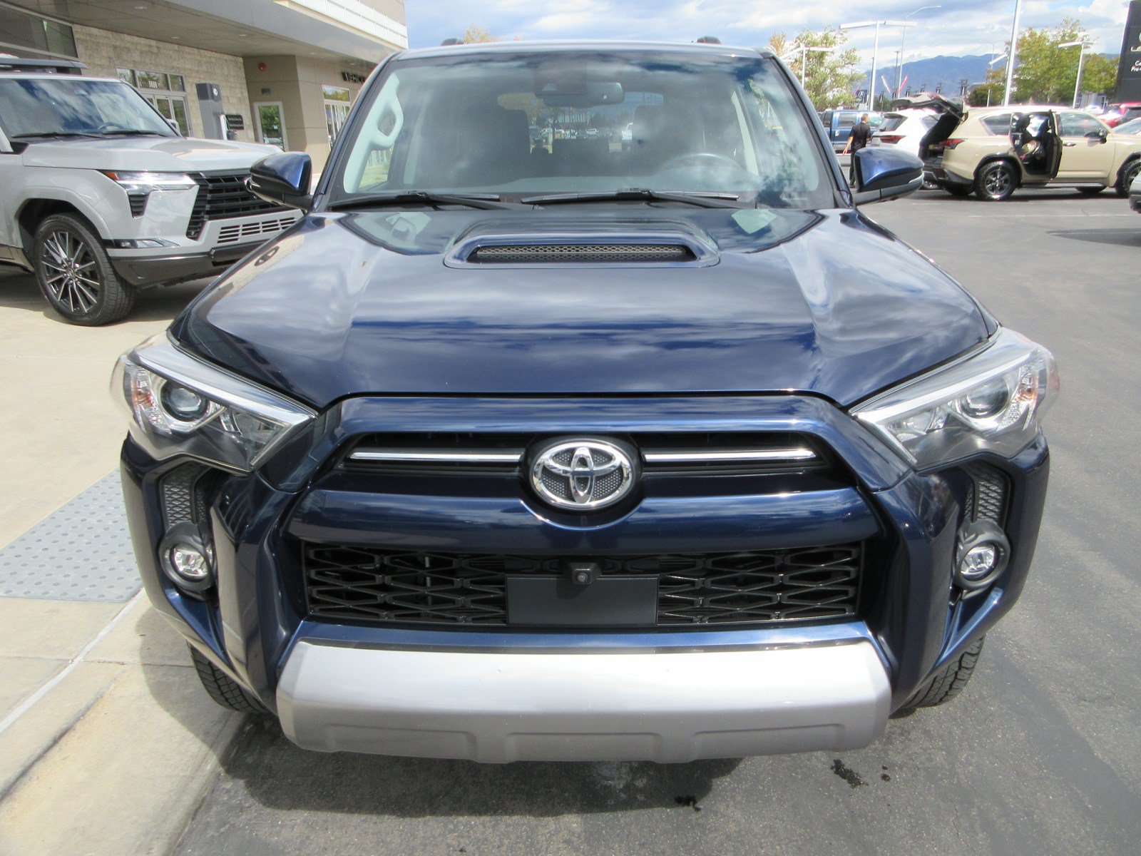 Used 2023 Toyota 4Runner TRD Off-Road Premium w/ Off Road Premium Plus Package AWD/4WD image 15