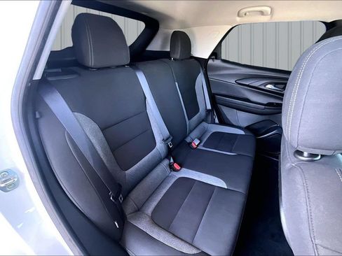 Used 2022 Chevrolet TrailBlazer LS FWD image 18