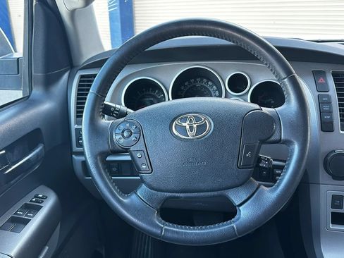 Used 2012 Toyota Sequoia SR5 w/ Premium Pkg RWD image 22