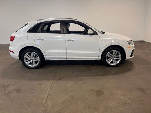 Used 2018 Audi Q3 2.0T Premium image 2