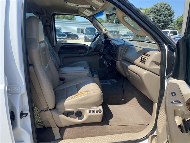Used 2004 Ford F250 Lariat AWD/4WD image 11