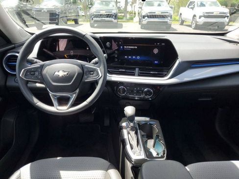 Used 2024 Chevrolet Trax LT w/ Driver Confidence Package FWD image 22