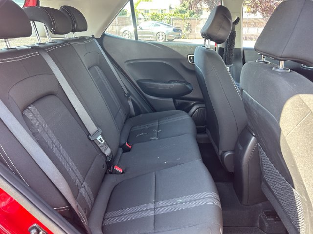 Used 2022 Hyundai Venue SEL FWD image 26