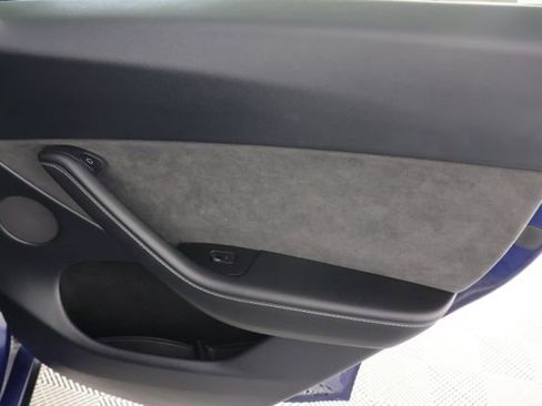 Used 2023 Tesla Model Y Long Range AWD/4WD image 26