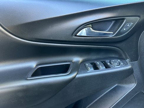 Used 2019 Chevrolet Equinox LT image 11