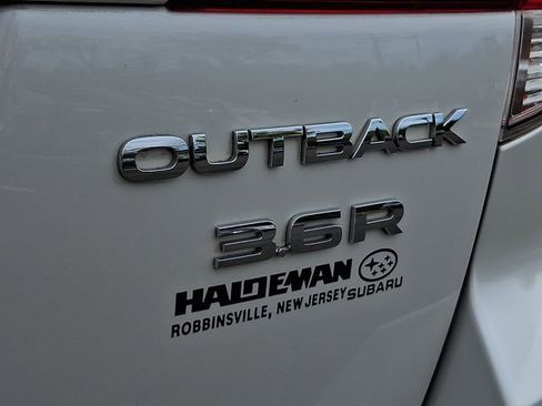 Used 2010 Subaru Outback 3.6R Limited AWD/4WD image 29