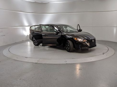 Used 2024 Nissan Sentra SV image 7