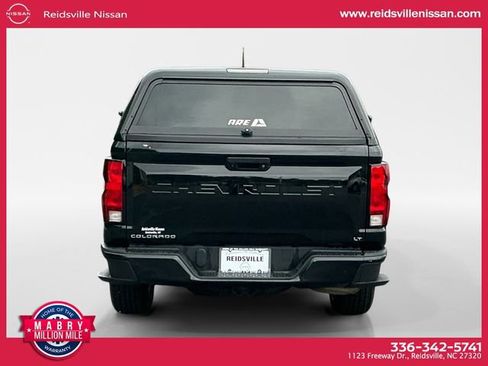 Used 2023 Chevrolet Colorado LT w/ LT Convenience Package II AWD/4WD image 5