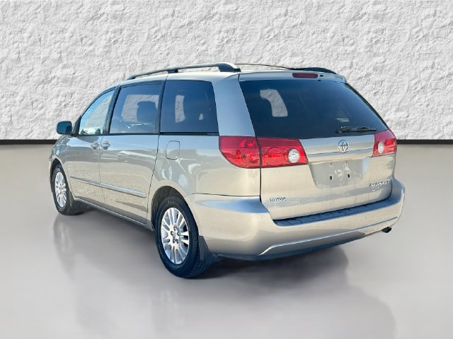 Used 2008 Toyota Sienna XLE w/ Towing Prep Pkg FWD image 5
