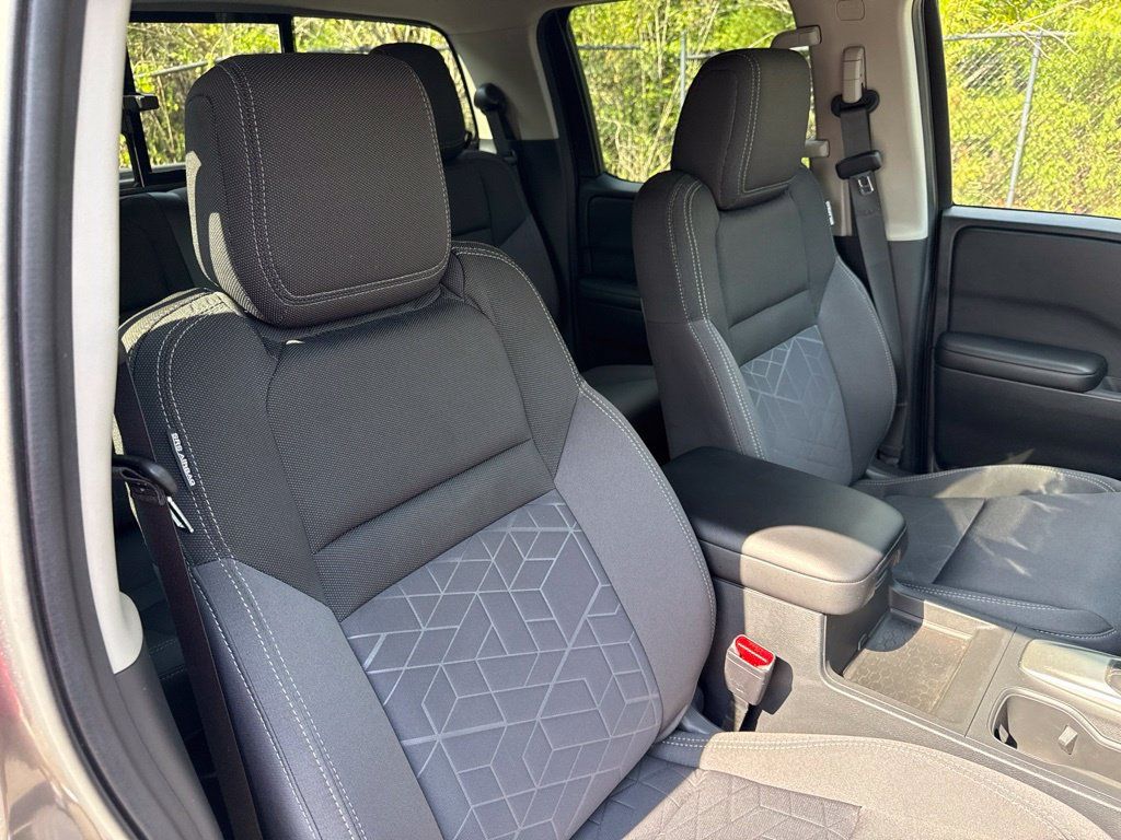 Certified 2025 Nissan Frontier SV w/ SV Convenience Package RWD image 35