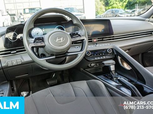 Used 2024 Hyundai Elantra SEL FWD image 26