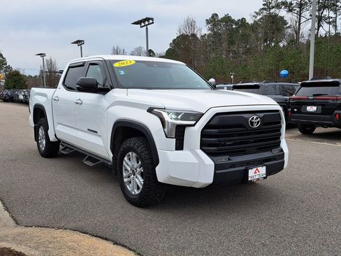 Used 2023 Toyota Tundra SR5 w/ SR5 Premium Package image 4