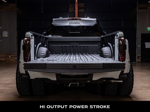 Used 2026 Ford F350 Platinum w/ FX4 Off-Road Package AWD/4WD image 9