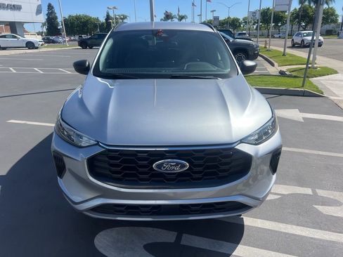 Used 2024 Ford Escape ST-Line image 5
