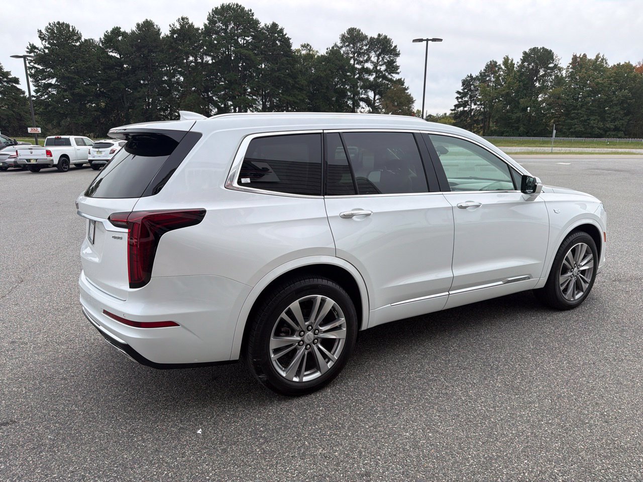 Used 2023 Cadillac XT6 Premium Luxury FWD image 10