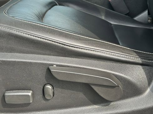 Used 2020 Chevrolet Colorado ZR2 w/ ZR2 Midnight Special Edition image 15