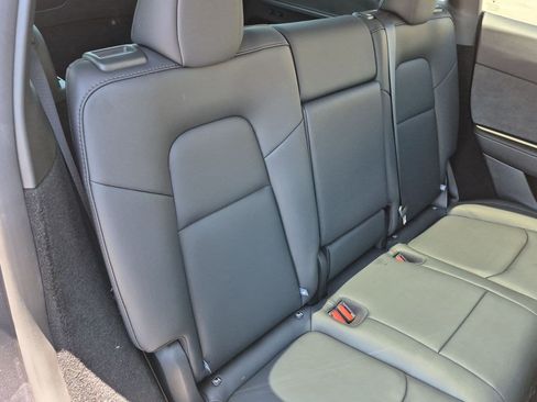 Used 2025 Tesla Model Y Long Range RWD image 25