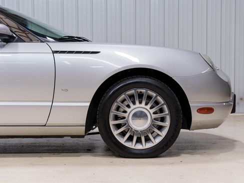 Used 2004 Ford Thunderbird RWD image 15