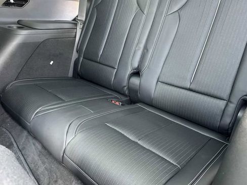 New 2026 Cadillac Vistiq Luxury w/ LPO, Floor Liner Package image 15