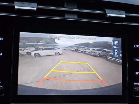 Used 2022 Hyundai Santa Cruz SEL Premium image 21