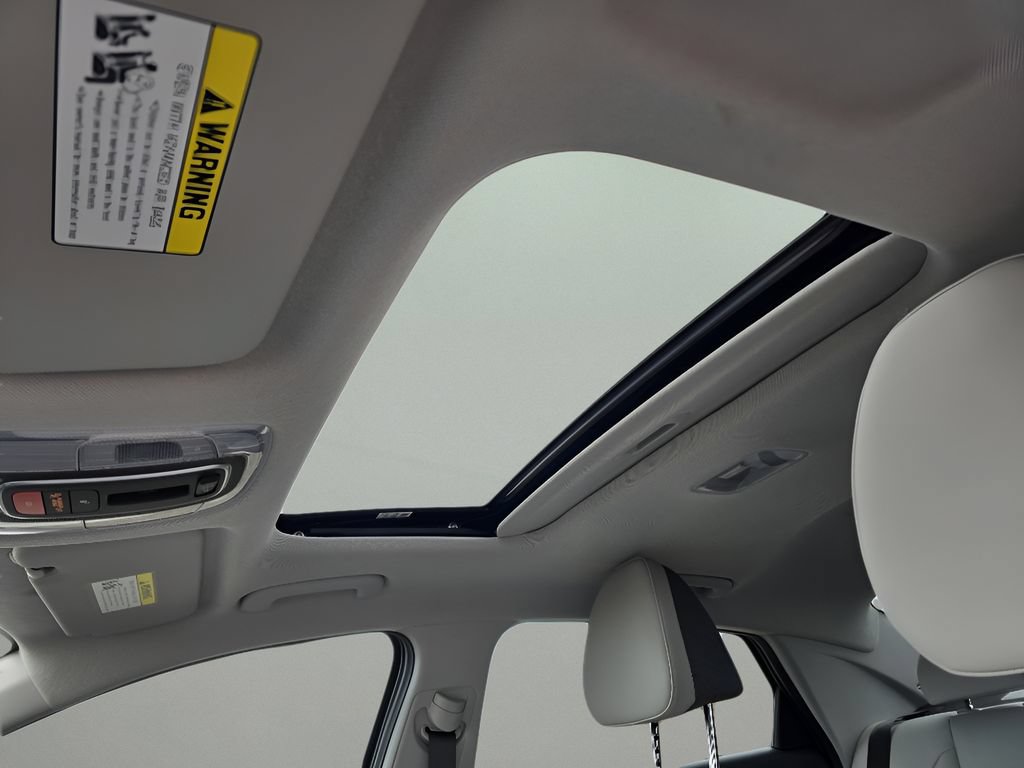 Used 2026 Hyundai Elantra Limited FWD image 25