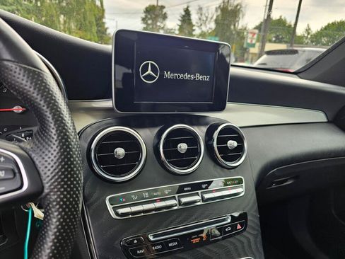 Used 2019 Mercedes-Benz GLC 300 4MATIC image 27