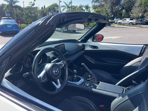 Used 2023 MAZDA MX-5 Miata Club w/ Brembo/BBS Recaro Package image 21