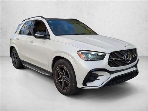 Used 2024 Mercedes-Benz GLE 450 4MATIC image 3