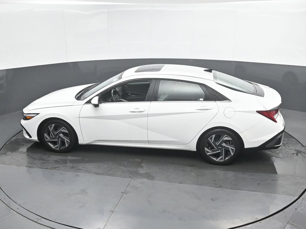 Used 2024 Hyundai Elantra Limited FWD image 37