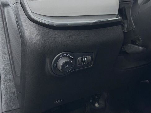 Used 2022 Jeep Compass Limited AWD/4WD image 17