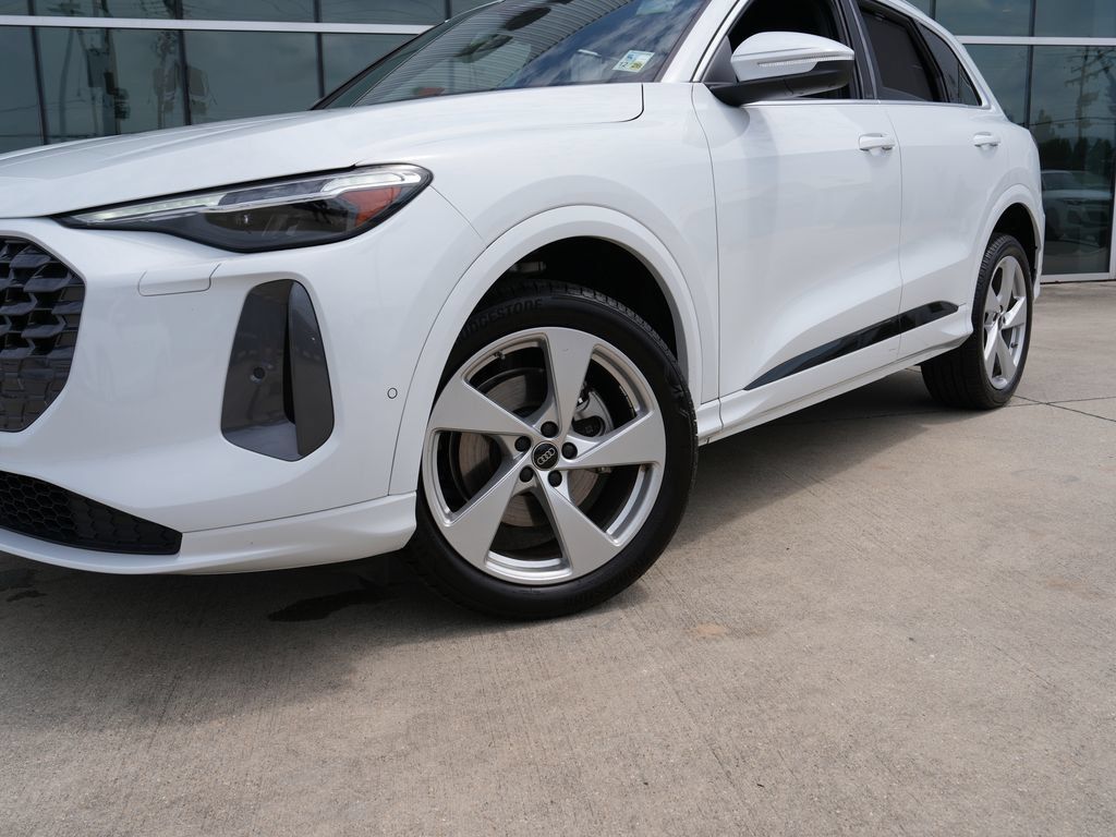 Used 2025 Audi Q5 Premium Plus w/ Premium Plus AWD/4WD image 9