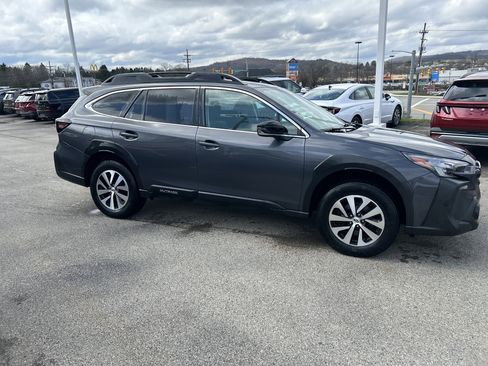 Certified 2023 Subaru Outback Premium image 4