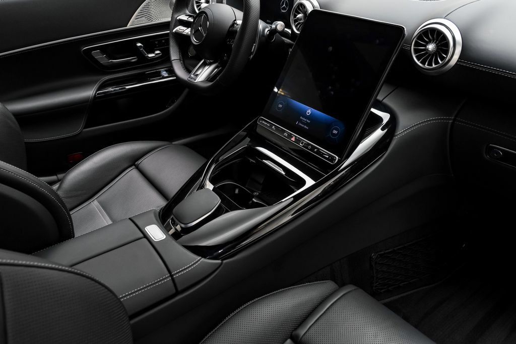 Used 2025 Mercedes-Benz AMG GT 63 image 27