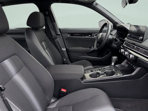 Certified 2025 Honda Civic Sport image 32