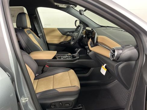 New 2026 Chevrolet Equinox ACTIV w/ Convenience Package III FWD image 8