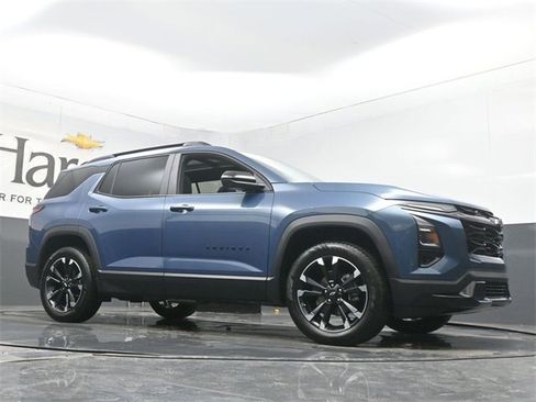 Used 2025 Chevrolet Equinox RS w/ Safety and Technology Package image 2