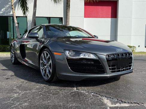 Used 2010 Audi R8 V10 AWD/4WD image 6