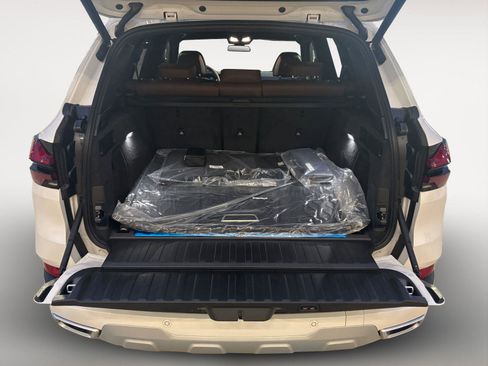 New 2026 BMW X5 xDrive50e image 16