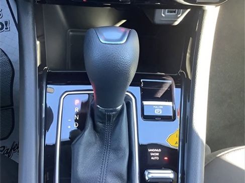 Certified 2025 Jeep Compass Sport image 17