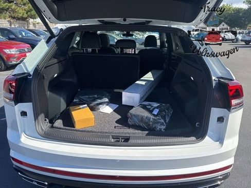 New 2026 Volkswagen Atlas Cross Sport SEL Premium R-Line image 23