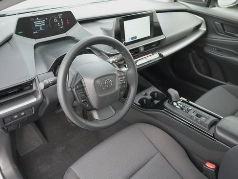 Certified 2025 Toyota Prius LE image 13