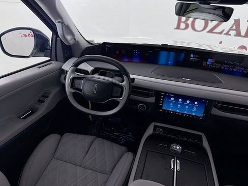 New 2026 Lincoln Navigator L Black Label AWD/4WD image 24