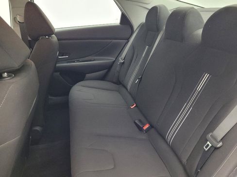 Used 2024 Hyundai Elantra SEL image 18