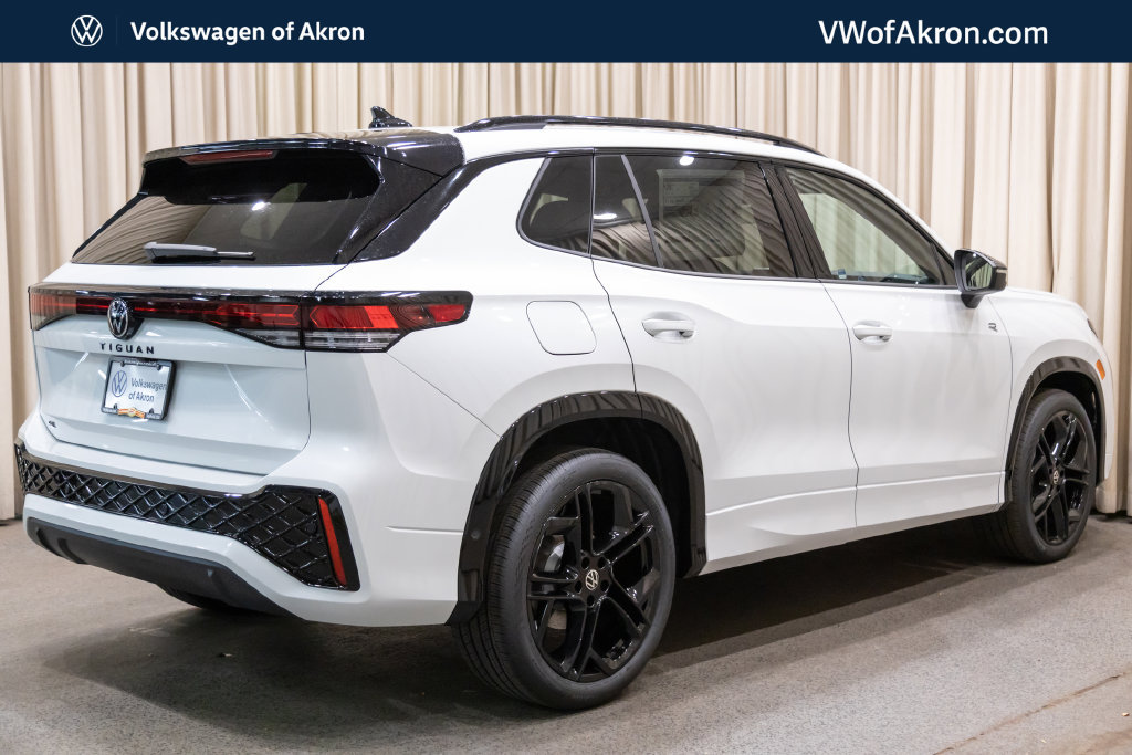 New 2026 Volkswagen Tiguan SE R-Line FWD image 6
