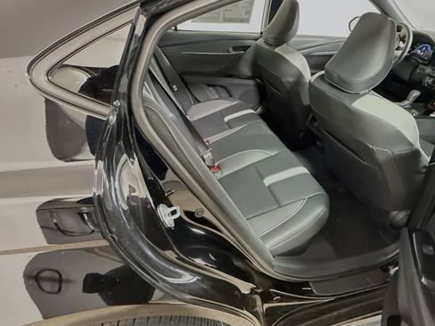 Used 2026 Toyota Camry SE w/ Convenience Package image 20